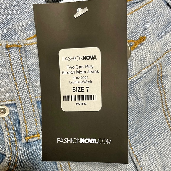 NWT - Fashion Nova - Women’s Two Toned Mom Jeans * - Picture 8 of 11